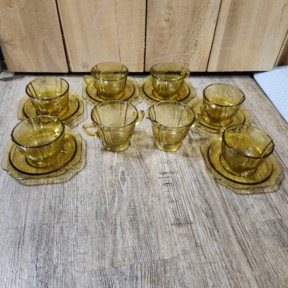 amber depression federal glass 6 cups/saucers plus creamer and sugar dish